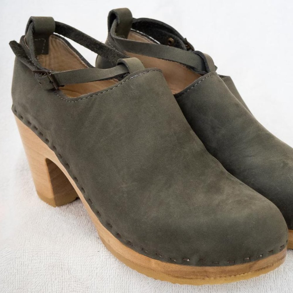 Brand New Sven Clogs